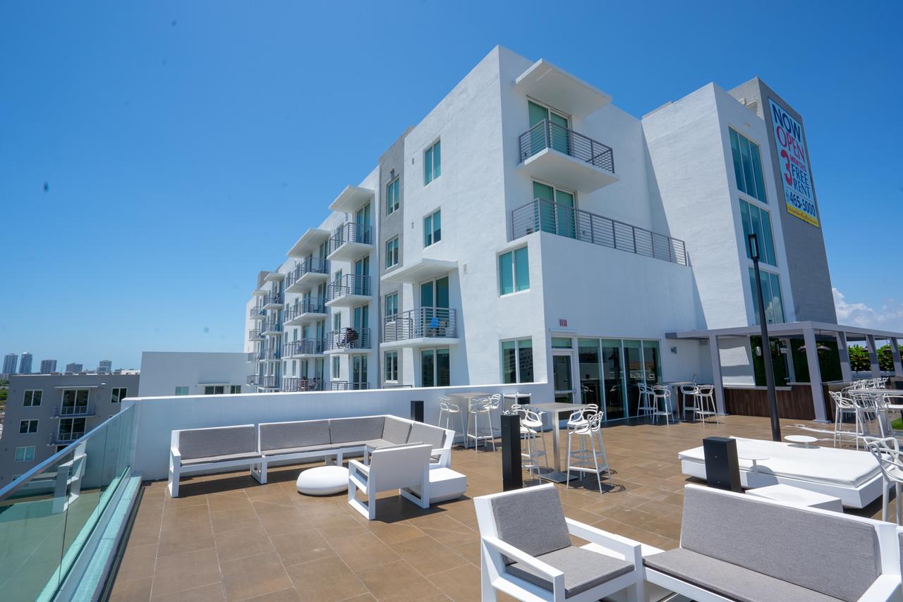 Outpost Miami Apartment Rentals With Heated Pool - thumb 8