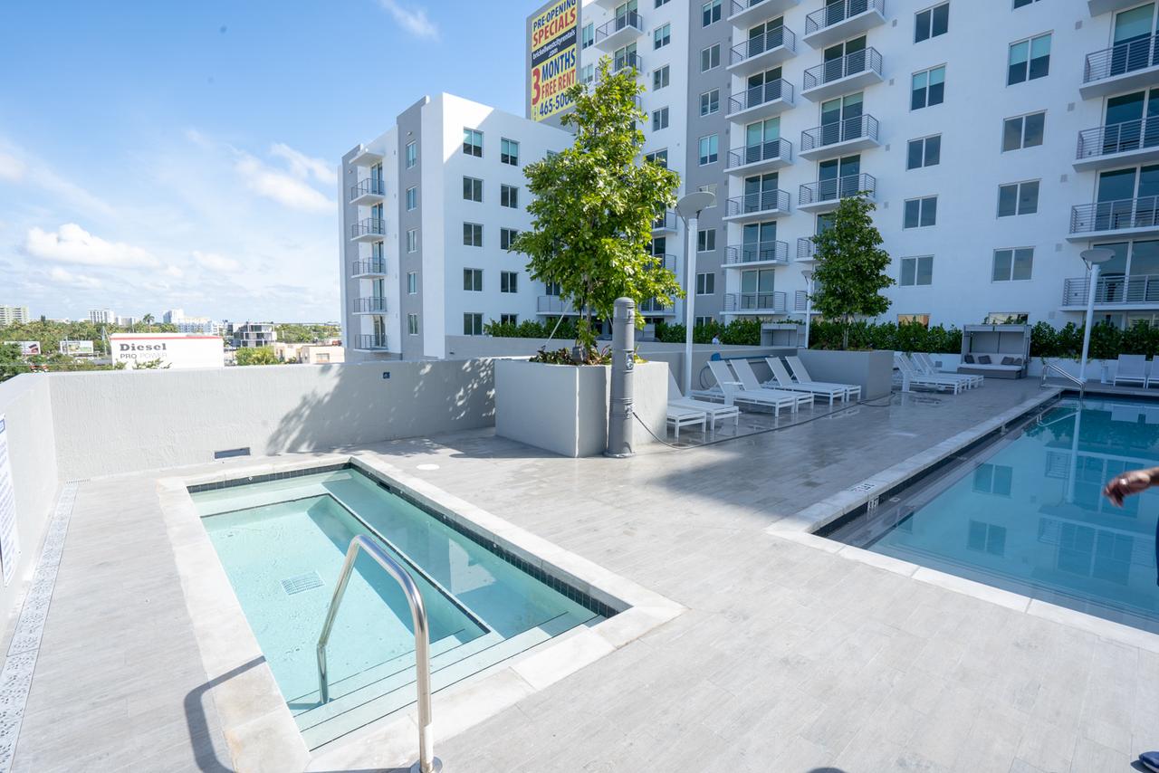 Outpost Miami Apartment Rentals With Heated Pool - thumb 17