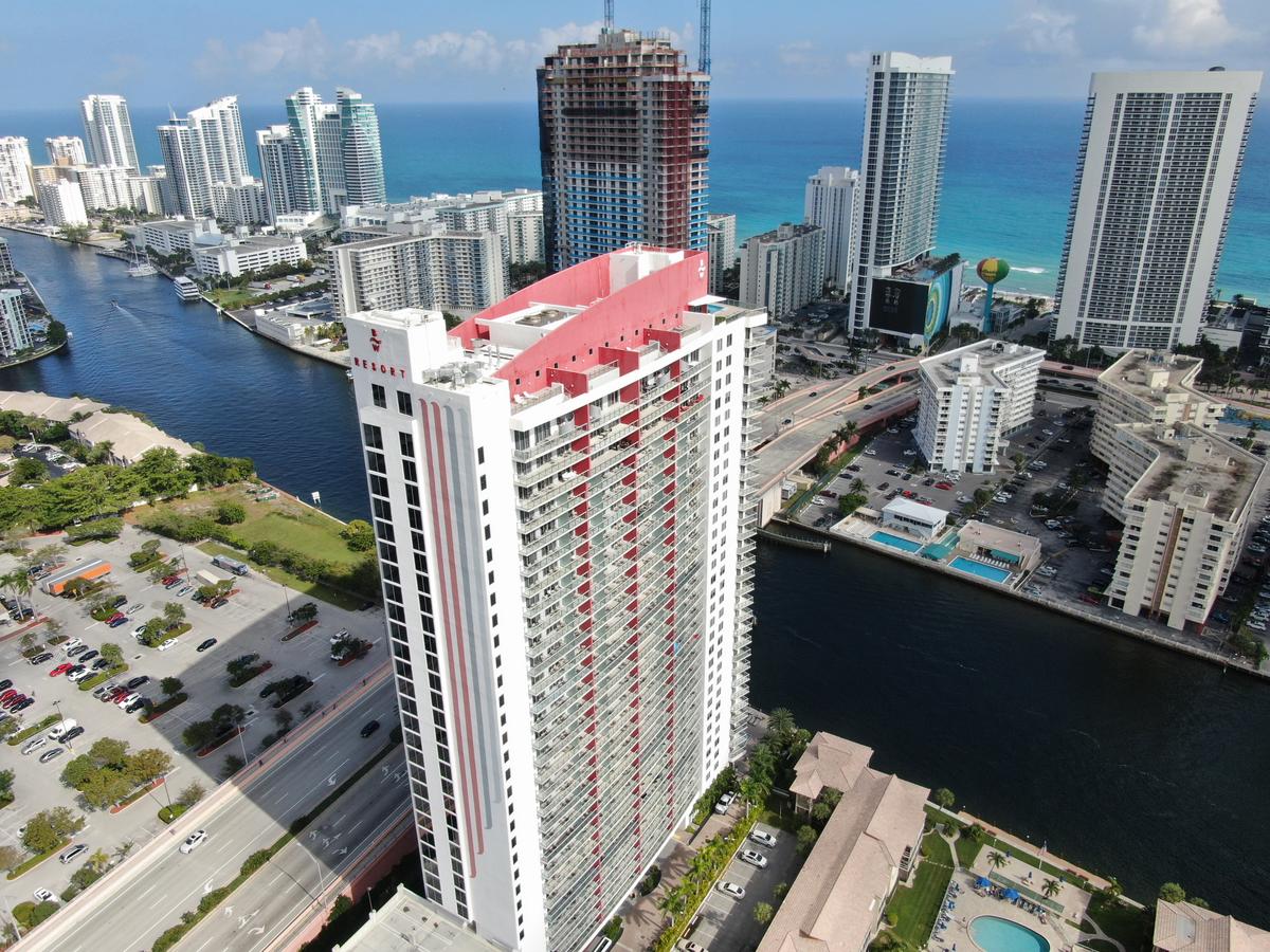 Hallandale Beach Apartments By 1stHomeRent - thumb 0