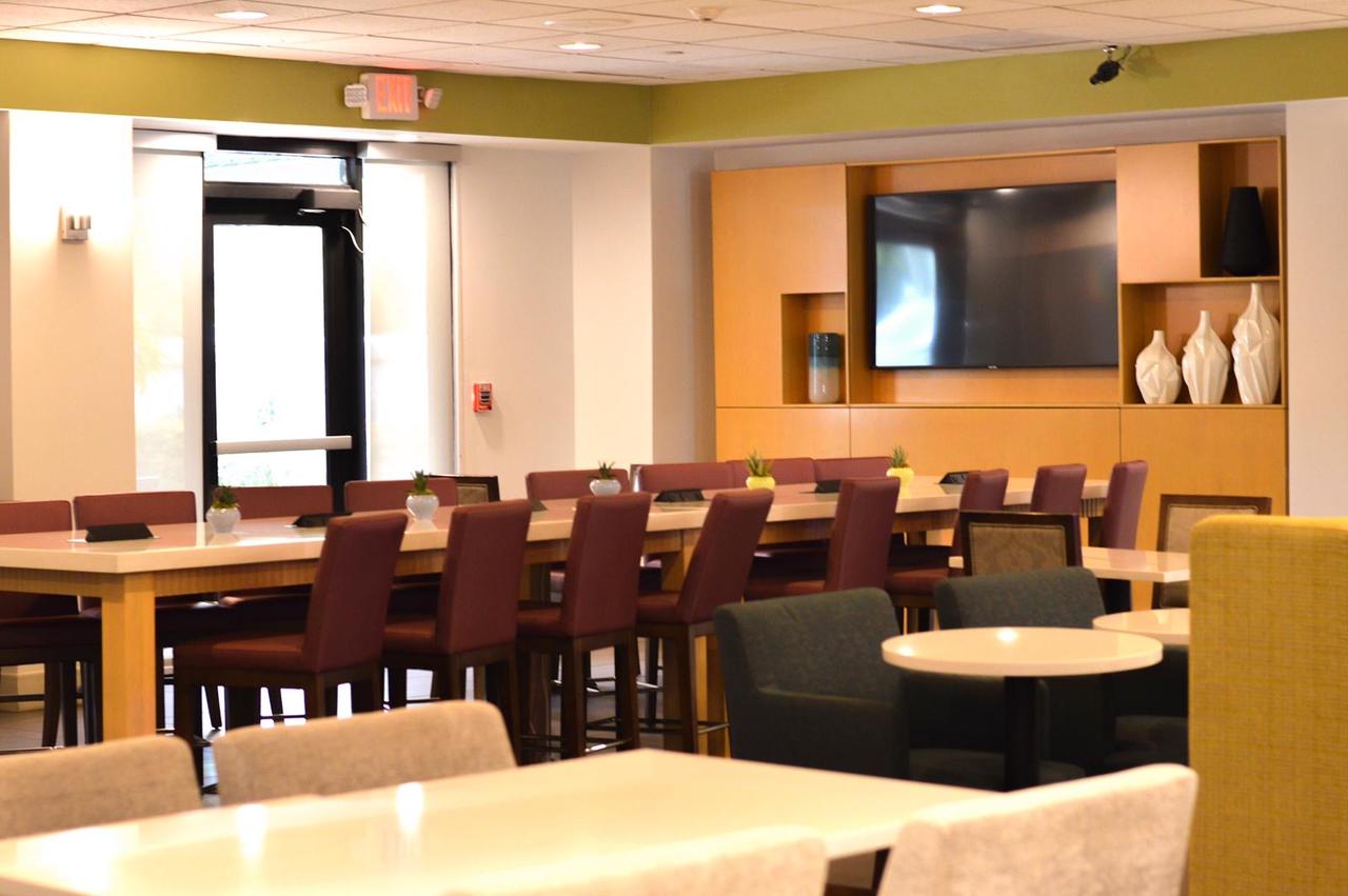 Holiday Inn Express Hotel & Suites Miami - Hialeah(Newly Renovated) - thumb 16