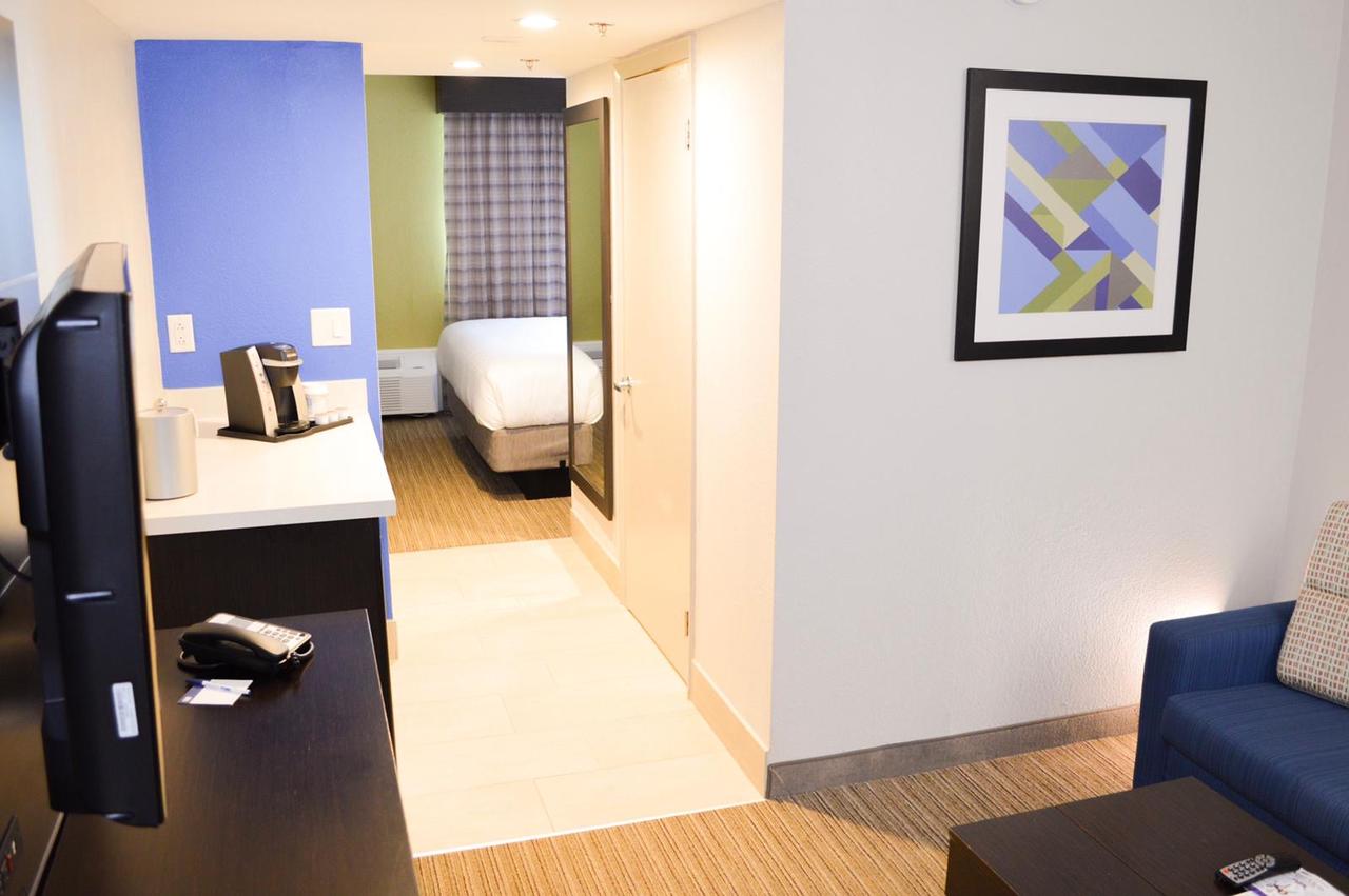 Holiday Inn Express Hotel & Suites Miami - Hialeah(Newly Renovated) - thumb 4