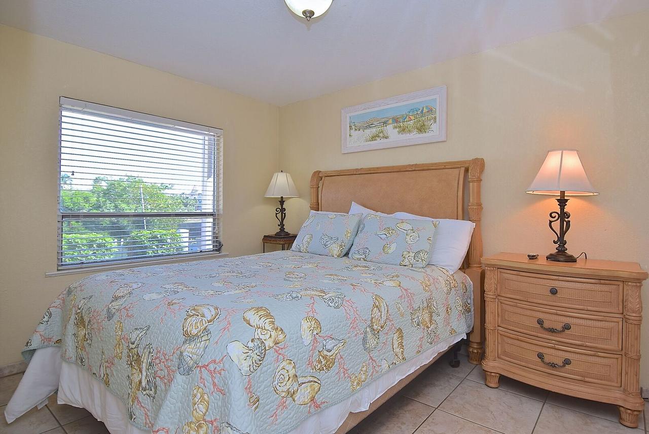 A Beach Retreat On Casey Key - thumb 9