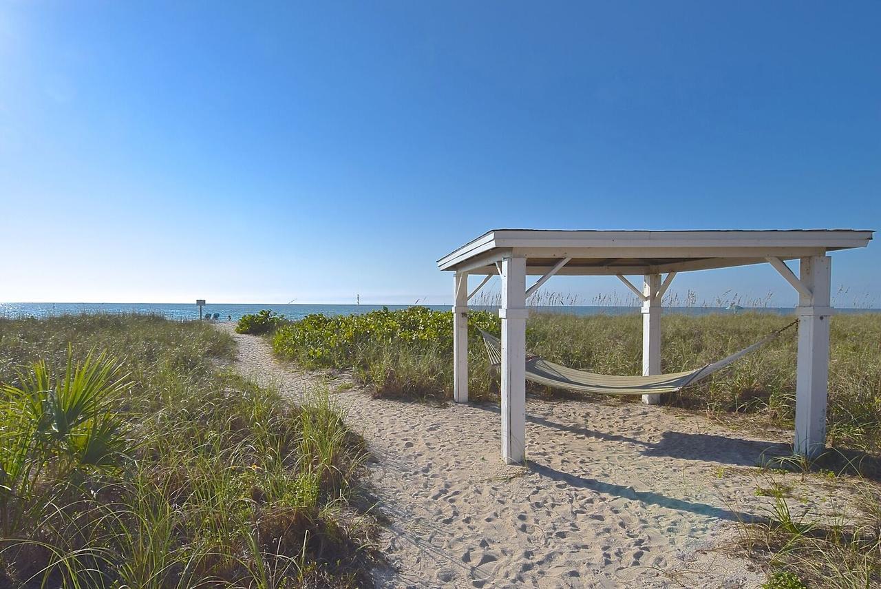 A Beach Retreat On Casey Key - thumb 4