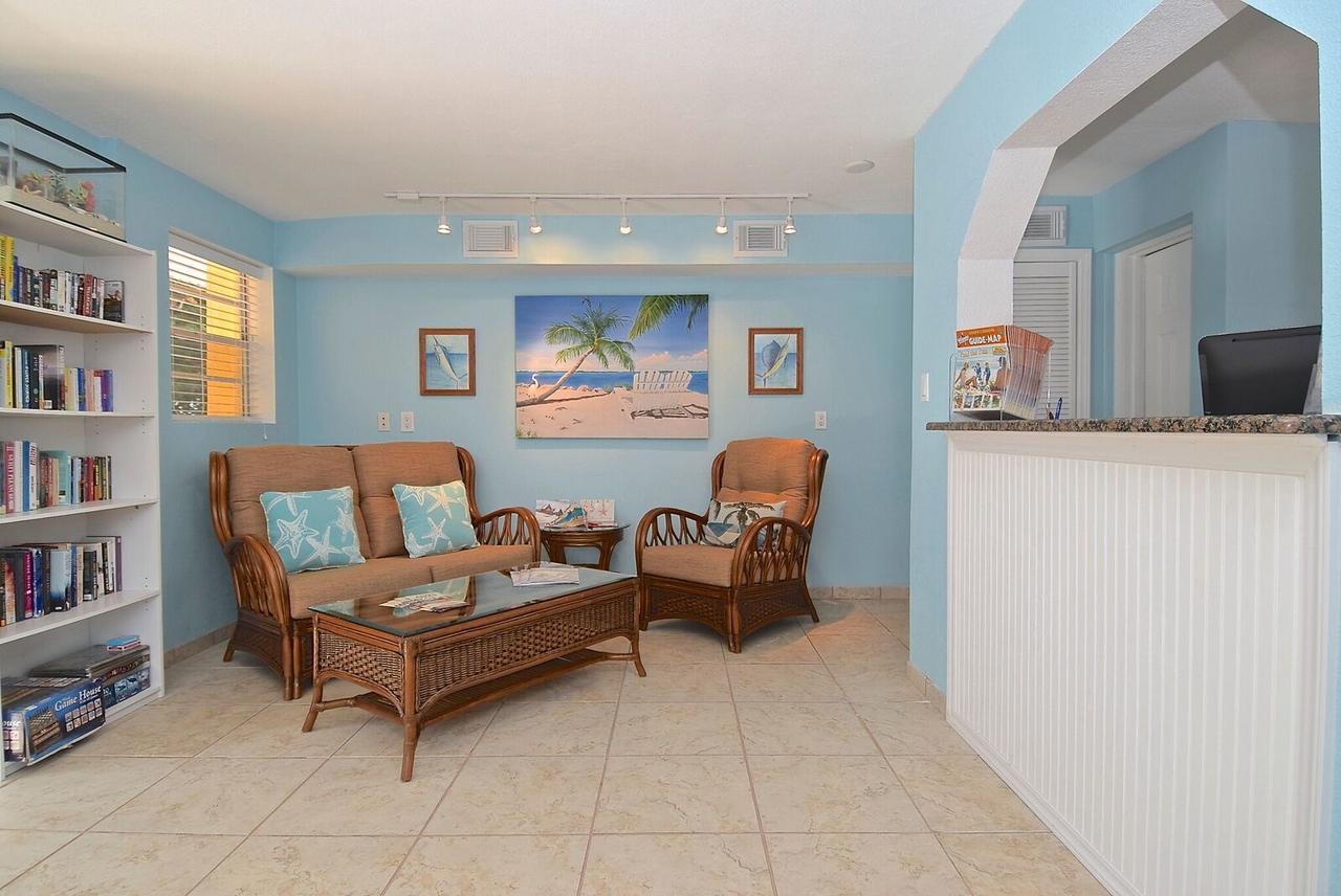 A Beach Retreat On Casey Key - thumb 3