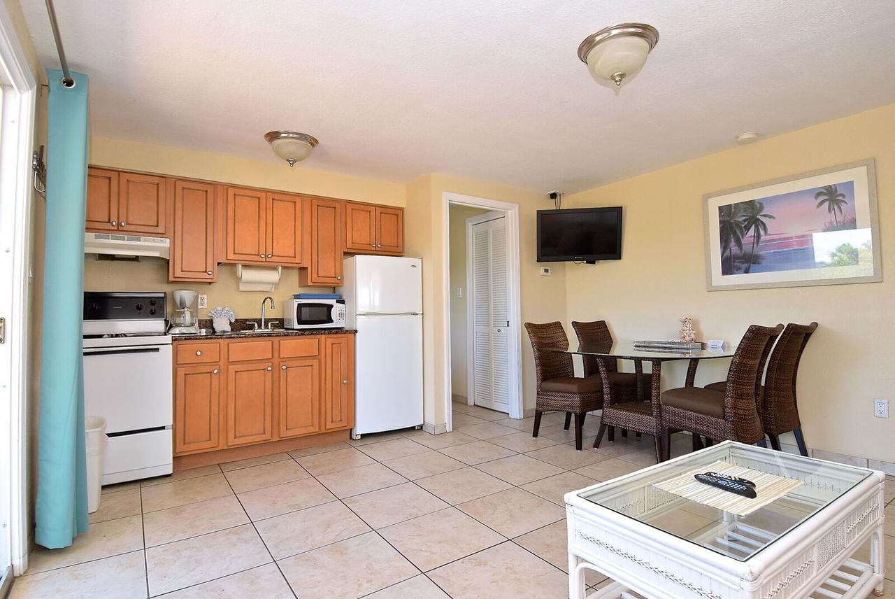 A Beach Retreat On Casey Key - thumb 13