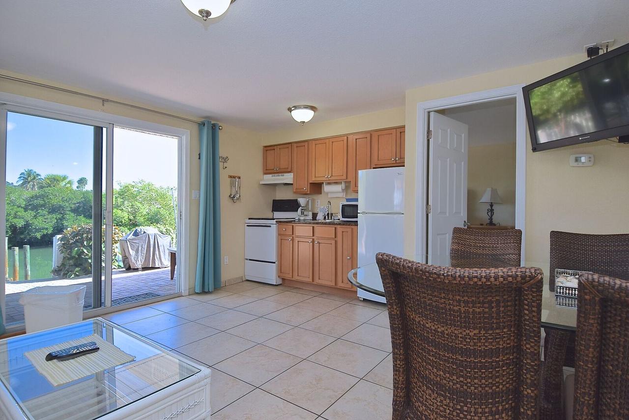 A Beach Retreat On Casey Key - thumb 10