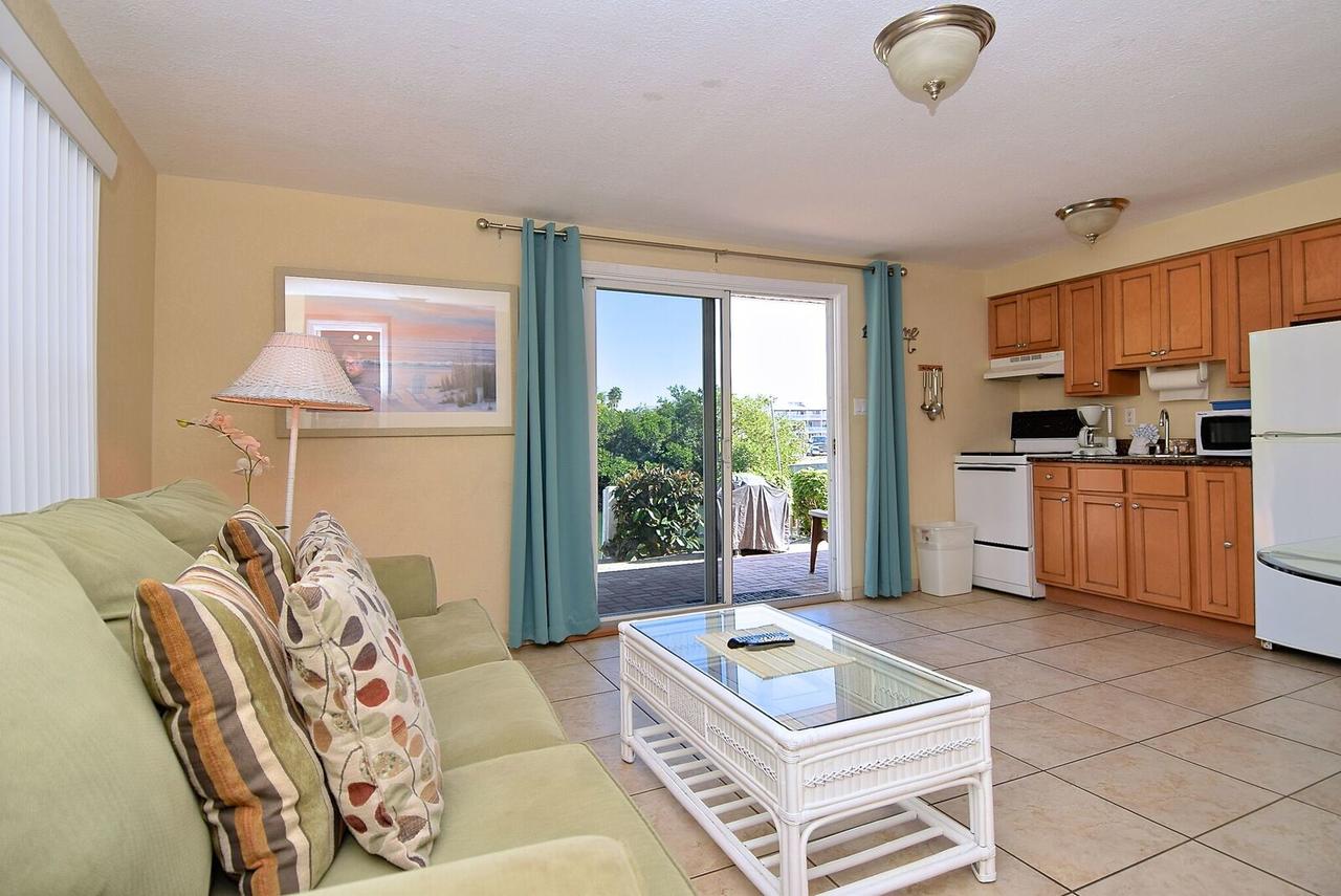 A Beach Retreat On Casey Key - thumb 14