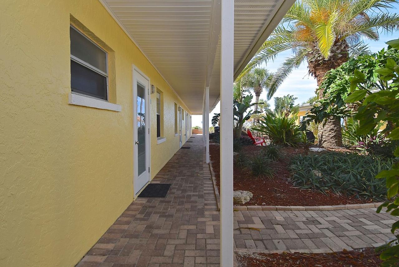 A Beach Retreat On Casey Key - thumb 5