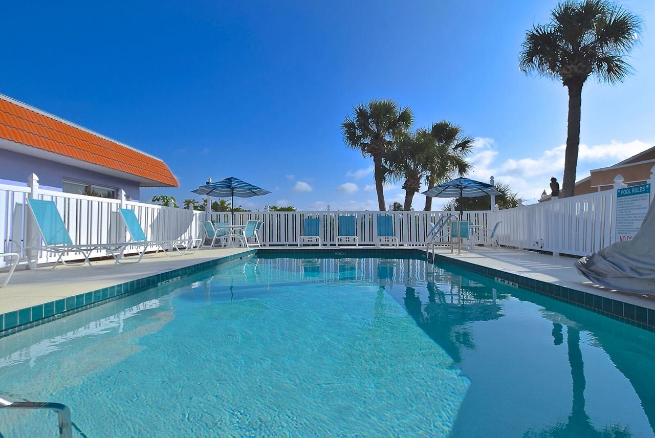 A Beach Retreat On Casey Key - thumb 2