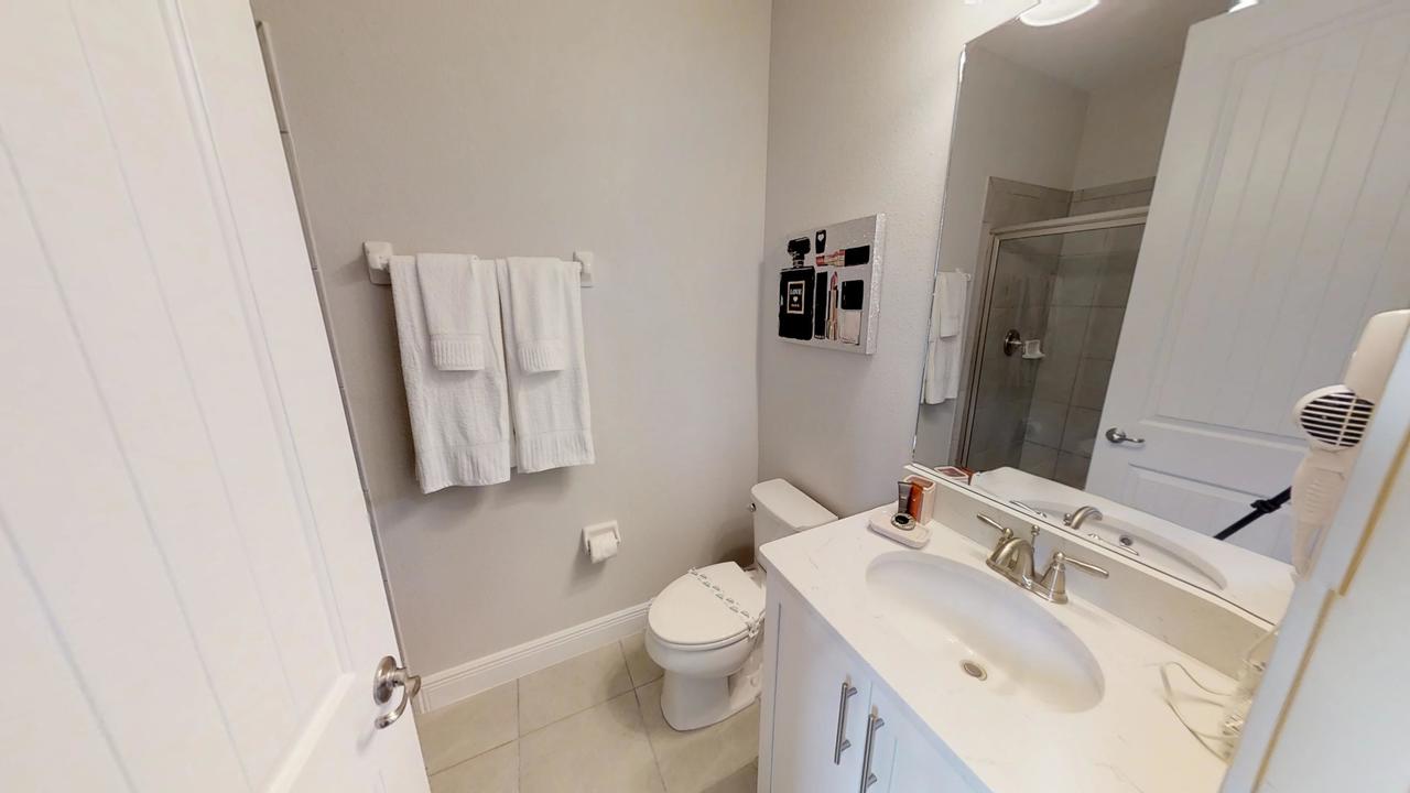 6 Bedroom Vacation Home With Pool (1865) - thumb 40