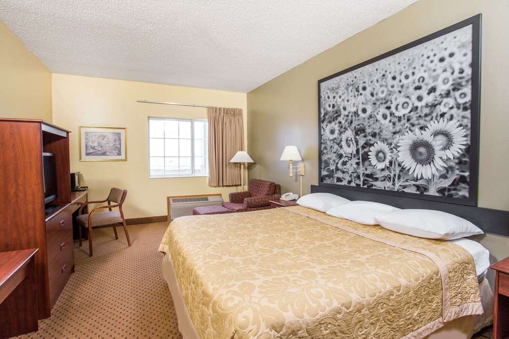 Super 8 Osage - thumb 9