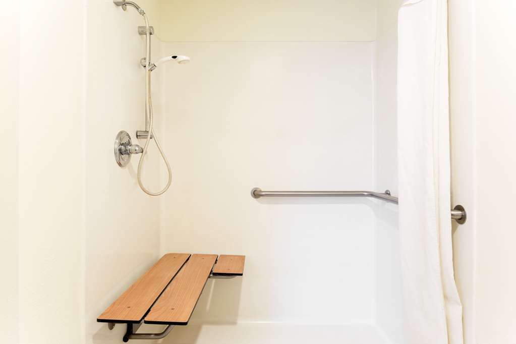 Super 8 Osage - thumb 10