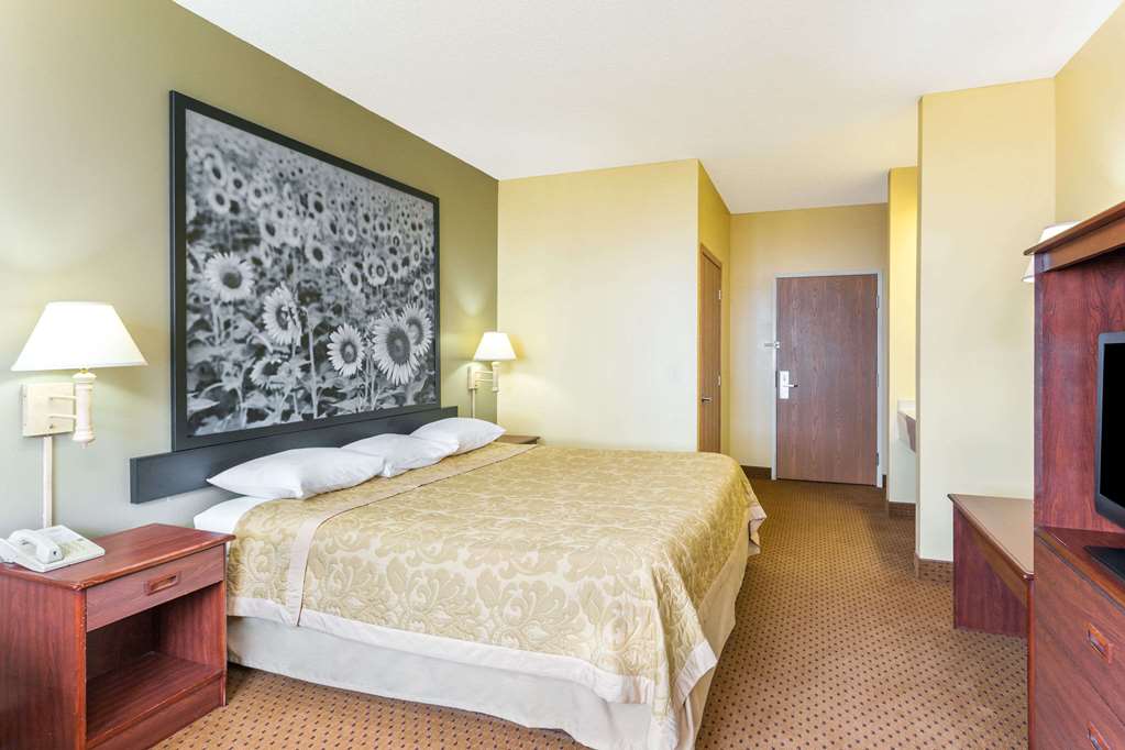 Super 8 Osage - thumb 12