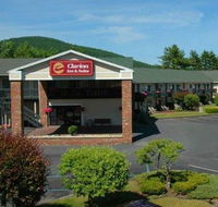 Clarion Inn  Suites at the Outlets - Accommodation Florida