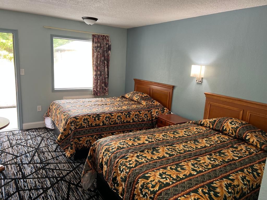 California Inn - thumb 3