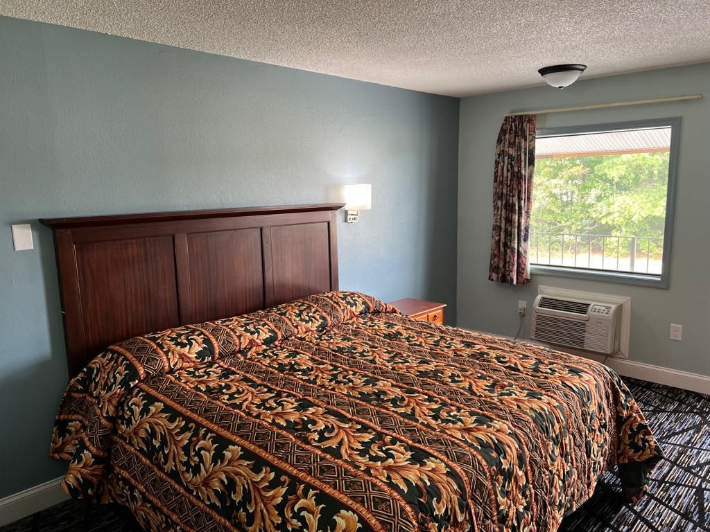 California Inn - thumb 4