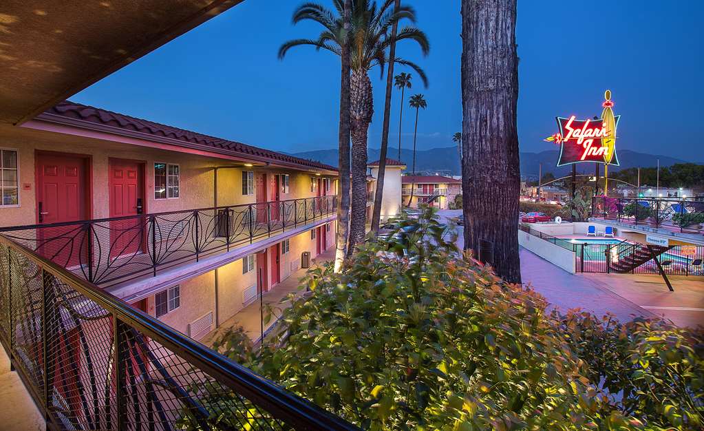 Safari Inn, A Coast Hotel - thumb 1